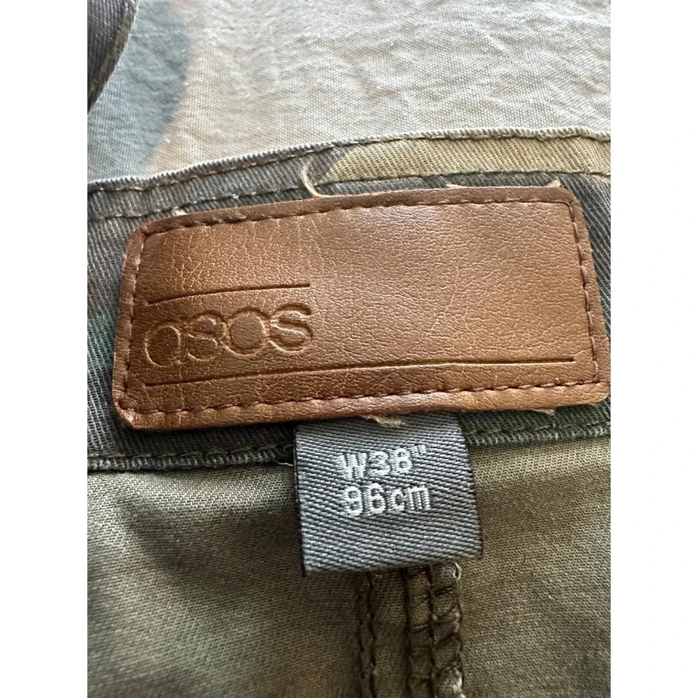 ASOS unisex Camo Print Short Dungarees Overalls Green Camouflage W38 XXL